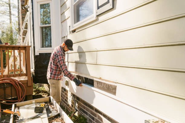 Trusted Emergency Siding Repair service in Moodus, CT - Creative Siding