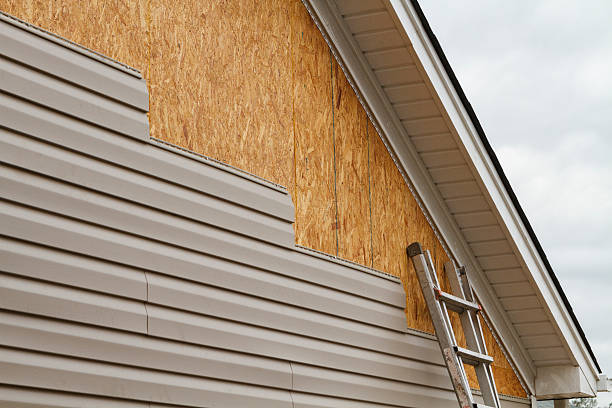 Professional Fiber Cement Siding technician working in Moodus, CT